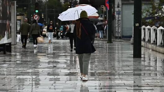 Χάρτης καιρού της Αχαΐας με βροχές, πτώση θερμοκρασίας και επιδείν…