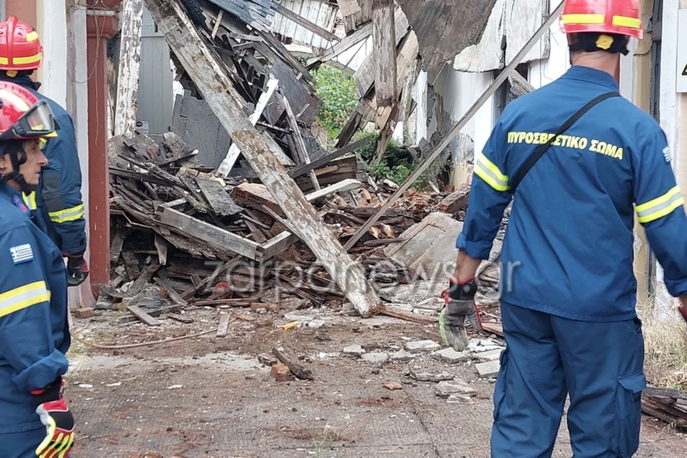 Χανιά: Κατέρρευσε κτίριο, φόβοι για εγκλωβισμένους ΦΩΤΟ - ΒΙΝΤΕΟ 6 Χανιά: Κατέρρευσε κτίριο, φόβοι για εγκλωβισμένους ΦΩΤΟ - ΒΙΝΤΕΟ
