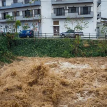Κακοκαιρία στην Εύβοια: Εκκενώνονται τα Ψαχνά - ΒΙΝΤΕΟ