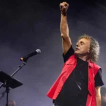 Βασίλης Παπακωνσταντίνου: «Είμαι καλά και αναρρώνω στο σπίτι» 1 Βασίλης Παπακωνσταντίνου: «Είμαι καλά και αναρρώνω στο σπίτι»