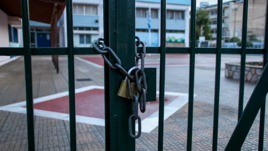 Κλειστά σχολεία σήμερα λόγω της κακοκαιρίας - Οι περιοχές 12 Κλειστά σχολεία σήμερα λόγω κακοκαιρίας, περιοχές