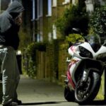Εξαρθρώθηκε συμμορία που έκλεβε μηχανές και οχήματα σε όλη την Αθήνα