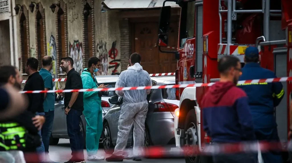 Κολωνός: Τα σενάρια και τα πρόσωπα που εξετάζουν οι Αρχές μετά την έκρηξη