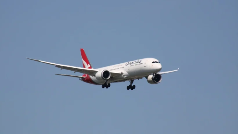 Πτήση Qantas με κορυφαίους αξιωματούχους προς τη Ρώμη