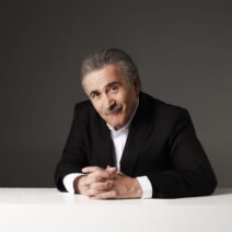 Λάκης Λαζόπουλος: Η επιστροφή στην τηλεόραση, η πολιτική και η αναφορά στον Μαζωνάκη 1 Λάκης Λαζόπουλος: Η επιστροφή στην τηλεόραση, η πολιτική και η αναφορά στον Μαζωνάκη