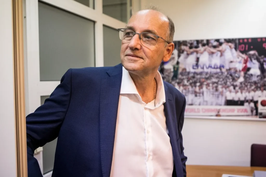 Βαγγέλης Λιόλιος σε συνέντευξη σχετικά με τους 49 στήμενους αγώνες