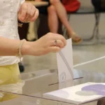 Δημοσκόπηση: Σταθερά πρώτη η ΝΔ - Κοντά ΕΛΑΣ και ΠΑΣΟΚ