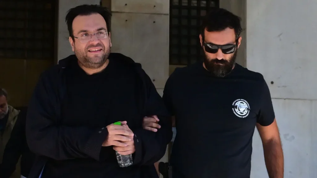 Στον ανακριτή ο Φίλιππος Καμπούρης και η σύζυγός του για το κύκλωμα που εξαπατούσε τον ΕΦΚΑ