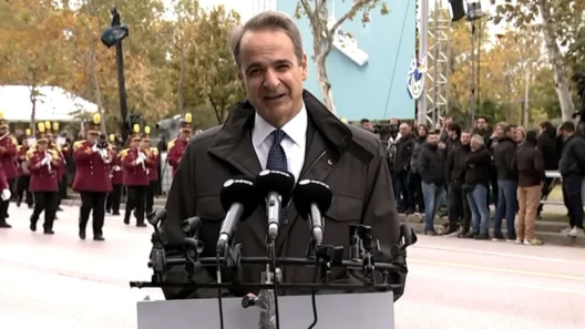 Μητσοτάκης για την επέτειο του «ΟΧΙ»: «Η Ελλάδα είναι μία δύναμη ειρήνης, η οποία δεν εκβιάζει, αλλά ούτε εκβιάζεται» 13 Μητσοτάκης για την επέτειο του «ΟΧΙ»: «Η Ελλάδα είναι μία δύναμη ειρήνης, η οποία δεν εκβιάζει, αλλά ούτε εκβιάζεται»