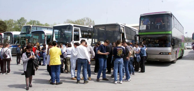 Αχαΐα: Μεταφορά μαθητών από απομακρυσμένα μέρη με ταξί και λεωφορεία 4 Αχαΐα: Μεταφορά μαθητών από απομακρυσμένα μέρη με ταξί και λεωφορεία