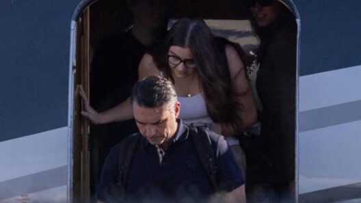 Γιατί έφυγε στο Μαϊάμι ο Φλάβιο Μπολσονάρου – Η στάση Τραμπ ΒΙΝΤΕΟ