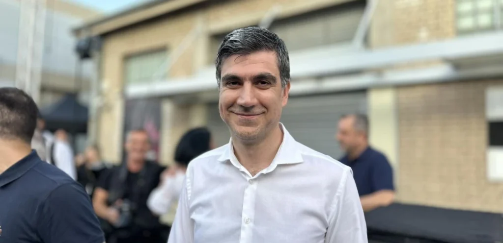 Αιγιάλεια: Πολιτική εκδήλωση του ΠΑΣΟΚ με τον Θανάση Γλαβίνα