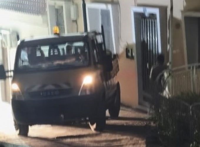 Πάτρα: Ανεξέλεγκτη πορεία φορτηγού στο Κάστρο σκόρπισε πανικό ΦΩΤΟ