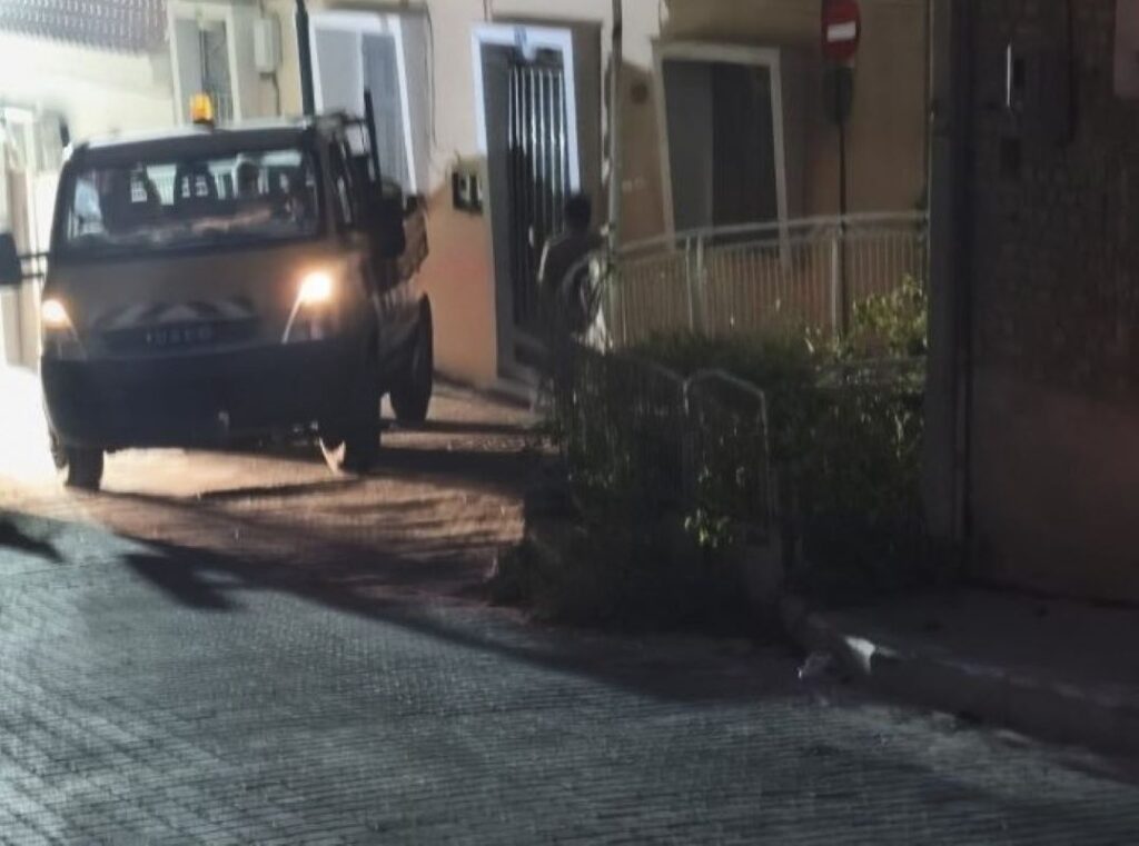 Πάτρα: Ανεξέλεγκτη πορεία φορτηγού στο Κάστρο σκόρπισε πανικό ΦΩΤΟ 5 Πάτρα: Ανεξέλεγκτη πορεία φορτηγού στο Κάστρο σκόρπισε πανικό ΦΩΤΟ