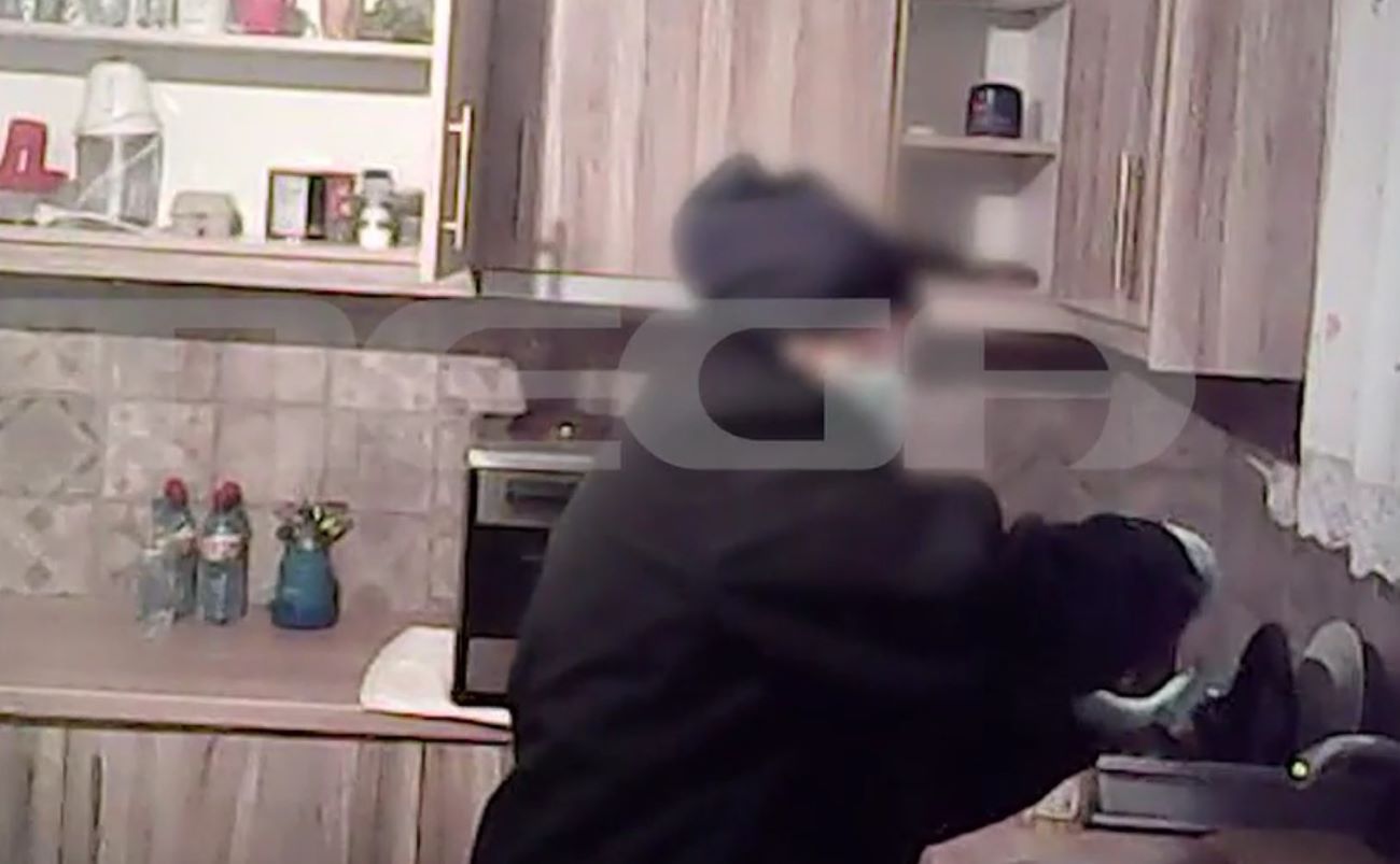 Περιστέρι: Το βίντεο από την κουζίνα του γιατρού που εξετάζεται στην υπόθεση δηλητηρίασης
