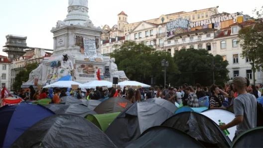 Χιλιάδες στους δρόμους για τη στεγαστική κρίση και στην Πορτογαλία
