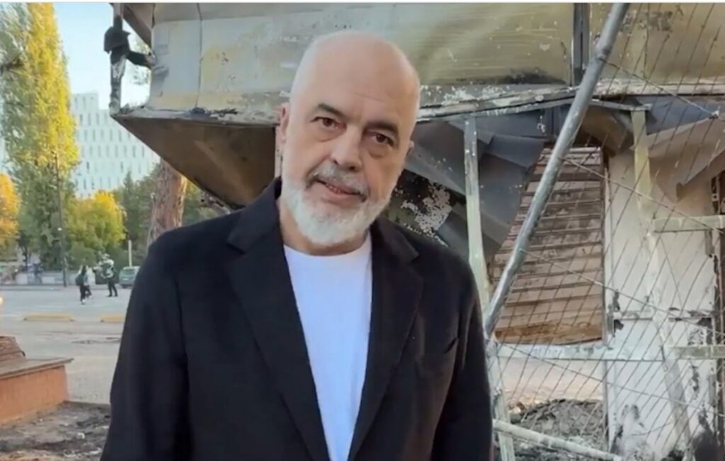 Έντι Ράμα: Καταγγέλλει «ξένα χέρια» πίσω από το χάος στην Αλβανία ΒΙΝΤΕΟ