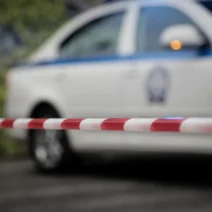Πάτρα: Επεισόδιο ανδρόγυνου με κινητό τηλέφωνο και πρόκληση φθορών