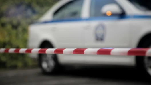 Πάτρα: Επεισόδιο ανδρόγυνου με κινητό τηλέφωνο και πρόκληση φθορών 13 Πάτρα: Επεισόδιο ανδρόγυνου με κινητό τηλέφωνο και πρόκληση φθορών