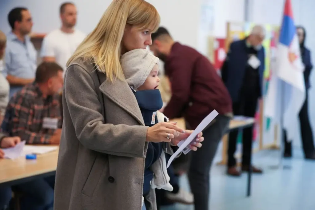 Σερβία: Κάλπες για τις κρίσιμες βουλευτικές εκλογές ΒΙΝΤΕΟ-ΦΩΤΟ