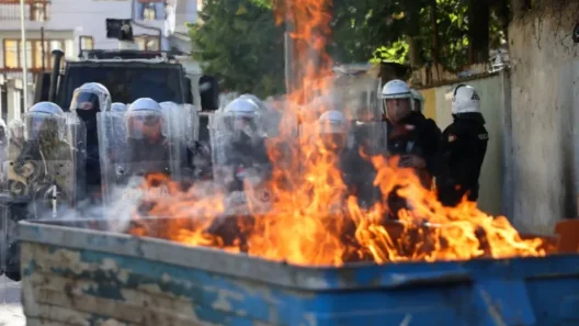 Αλβανία: Καζάνι που βράζει με τους φοιτητές να επιμένουν στην παραίτηση Ράμα ΒΙΝΤΕΟ