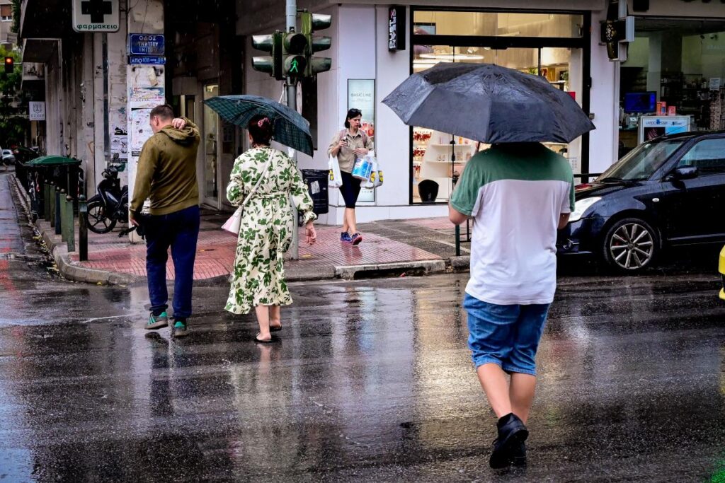 Βροχές και ισχυρές καταιγίδες στην Αχαΐα, με πτώση θερμοκρασίας