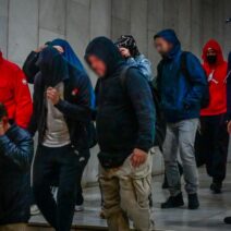 Χωριάτικο: Βαρύ κατηγορητήριο για τους 59 συλληφθέντες 3 Χωριάτικο: Βαρύ κατηγορητήριο για τους 59 συλληφθέντες