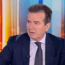 Χρυσοχοΐδης: Θα απαγορευθεί η ενοικίαση σπιτιών για να φιλοξενούν δεκάδες μετανάστες 2 Χρυσοχοΐδης: Θα απαγορευθεί η ενοικίαση σπιτιών για να φιλοξενούν δεκάδες μετανάστες