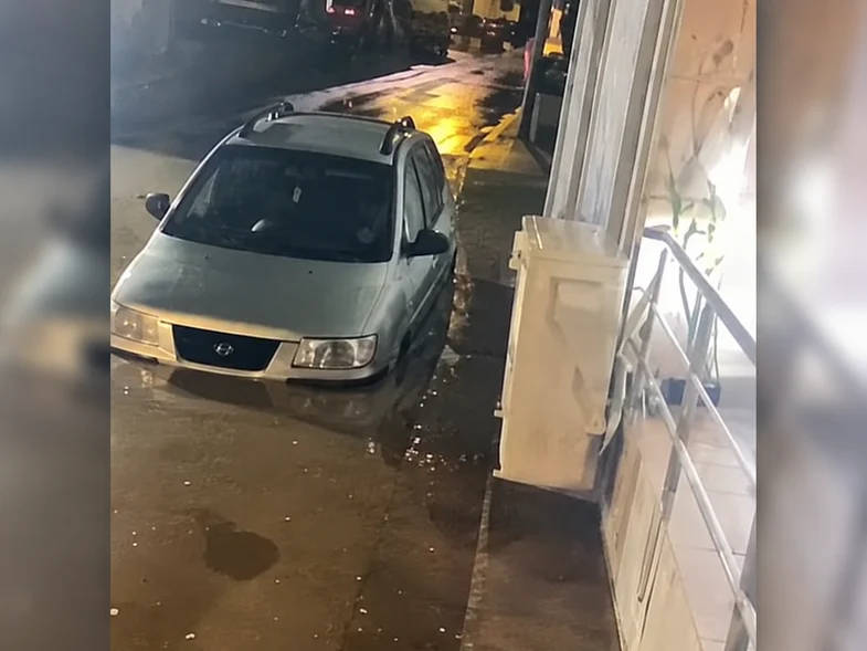 Βροχή στο δρόμο Πάτρας προς Αθήνα, η κίνηση είναι περιορισμένη