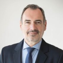 «Χρόνια πολλά σε όλες τις Ελληνίδες και όλους τους Έλληνες!» 2 «Χρόνια πολλά σε όλες τις Ελληνίδες και όλους τους Έλληνες!»