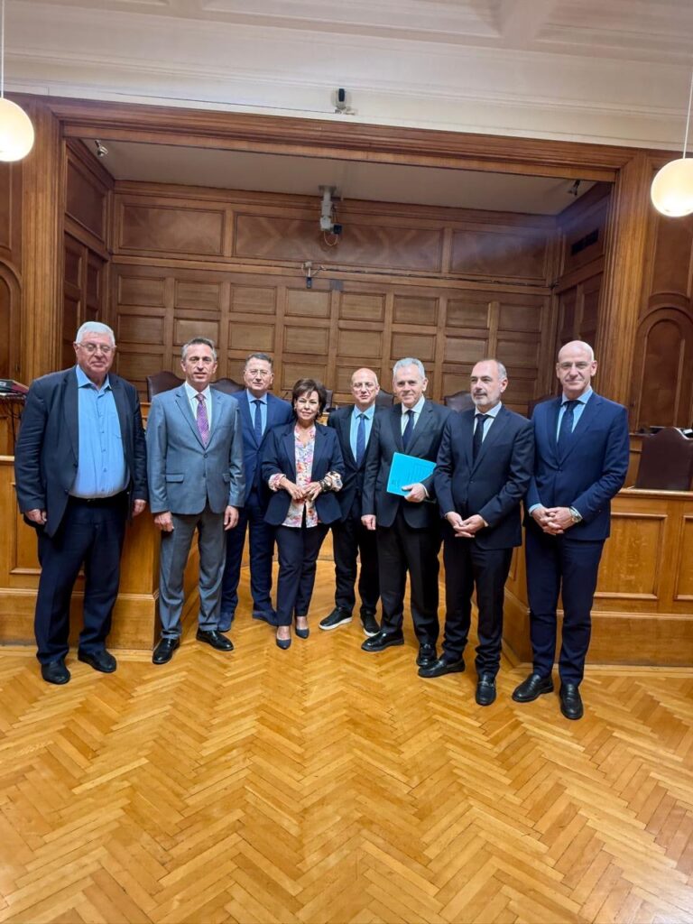 Οι ΔΑΟΚ παραμένουν στις Περιφέρειες – Η πρόταση Κατσανιώτη για τον αγροτικό τομέα