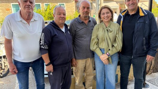 Ακράτα: Συνάντηση Αλεξοπούλου με τον Πρόεδρο του Συλλόγου «Χελμός» για τη δωρεά ασθενοφόρου στο ΕΚΑΒ 12 Ακράτα: Συνάντηση Αλεξοπούλου με τον Πρόεδρο του Συλλόγου «Χελμός» για τη δωρεά ασθενοφόρου στο ΕΚΑΒ