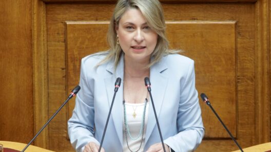 «Το συνταξιοδοτικό αίτημα των αστυνομικών με παιδιά ΑμεΑ» 13 Λογότυπο Αλεξοπόλου Βουλή και τίτλος άρθρου Το συνταξιοδοτικό αίτ…