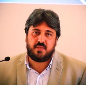 Παρουσίαση του βιβλίου του Δημήτρη Σταματόπουλου στο Πολύεδρο 13 Δημήτρης Σταματόπουλος παρουσιάζει το βιβλίο του στο Πολύεδρο