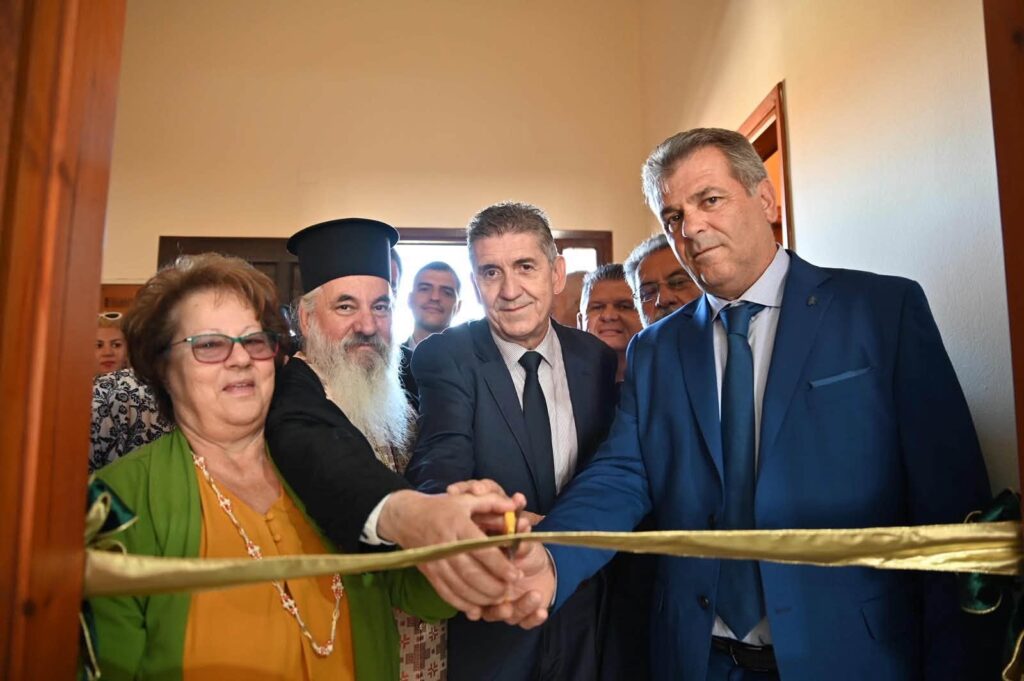 Η Λακκόπετρα τίμησε τον Άγιο Δημήτριο και εγκαινίασε τη νέα της βιβλιοθήκη ΦΩΤΟ