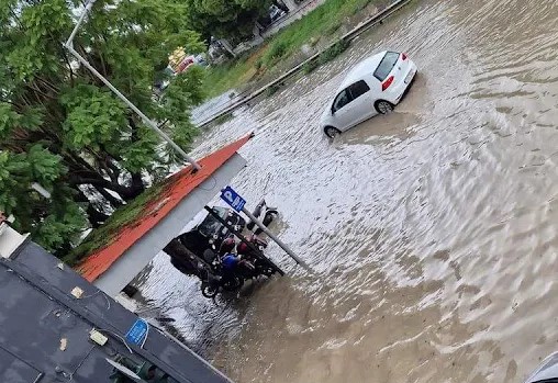 Αγυιά: Έντονα πλημμυρικά φαινόμενα και πάλι με τις βροχοπτώσεις ΦΩΤΟ